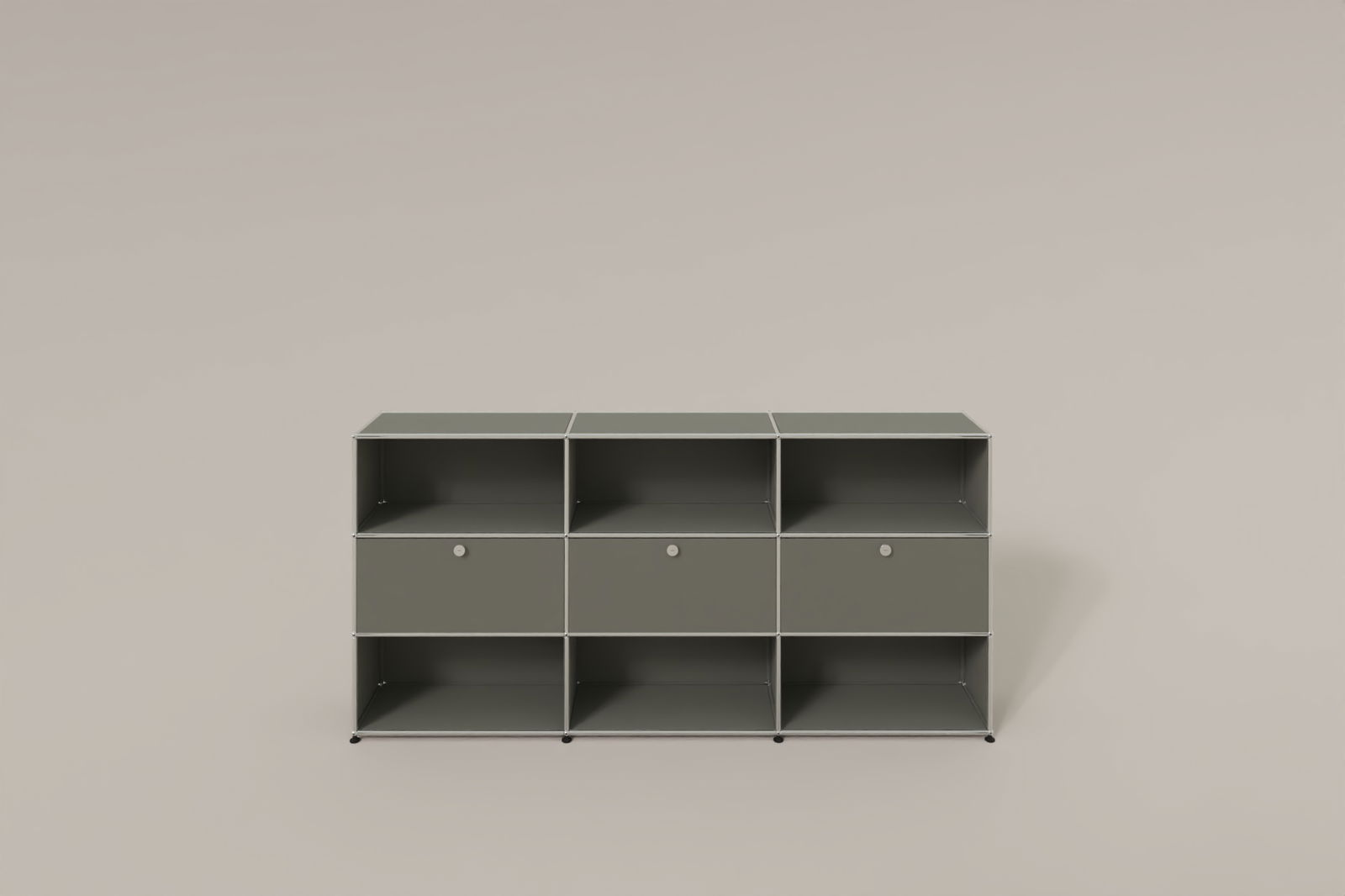 USM Haller Highboard mit 3 Klapptüren und 6 offenen Fächern