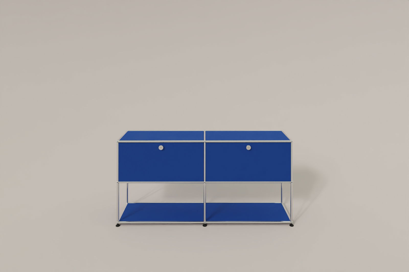 USM Haller Sideboard, 2 Klapptüren, untere Ebene offen